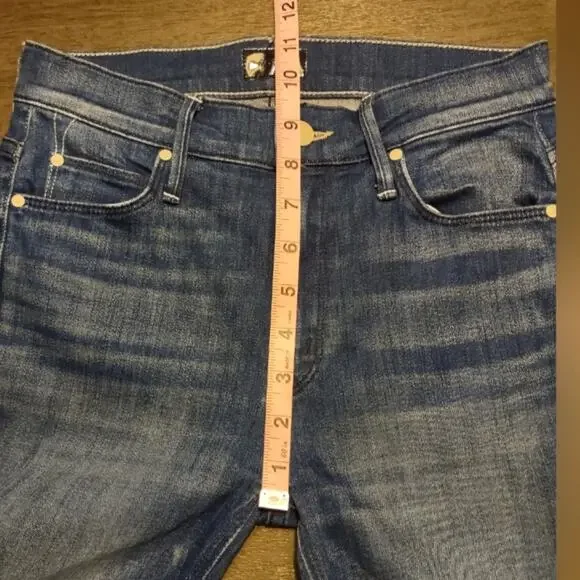 MOTHER The Mid Rise Dazzler Crop Fray Jeans In Squeeze It Size 25
